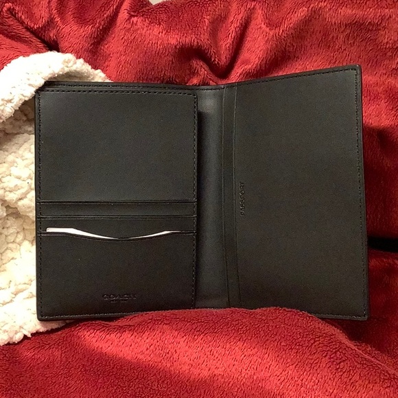 NWT Coach Passport Holder - Picture 4 of 8